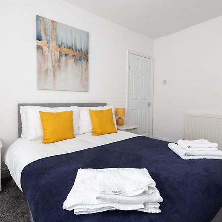 Connaught House - Wi-Fi, Parking, Contractors Villa Preston  Buitenkant foto