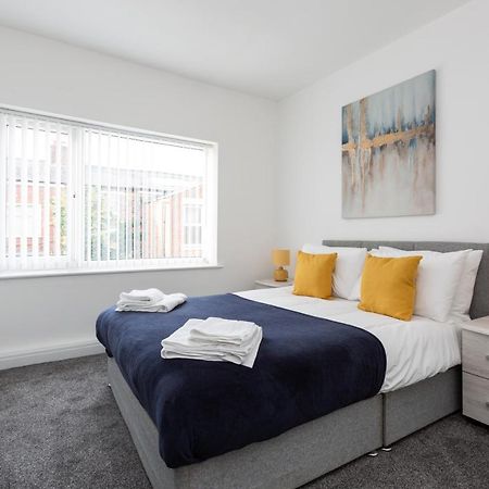 Connaught House - Wi-Fi, Parking, Contractors Villa Preston  Buitenkant foto