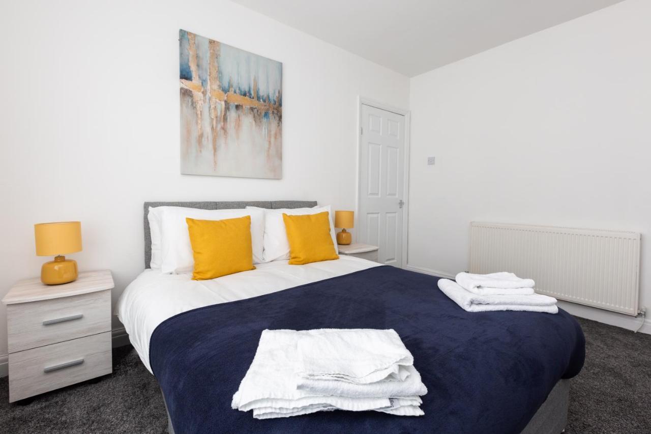 Connaught House - Wi-Fi, Parking, Contractors Villa Preston  Buitenkant foto