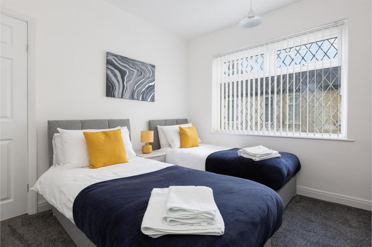 Connaught House - Wi-Fi, Parking, Contractors Villa Preston  Buitenkant foto