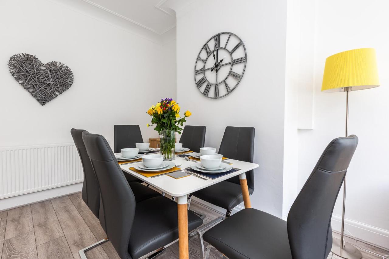 Connaught House - Wi-Fi, Parking, Contractors Villa Preston  Buitenkant foto