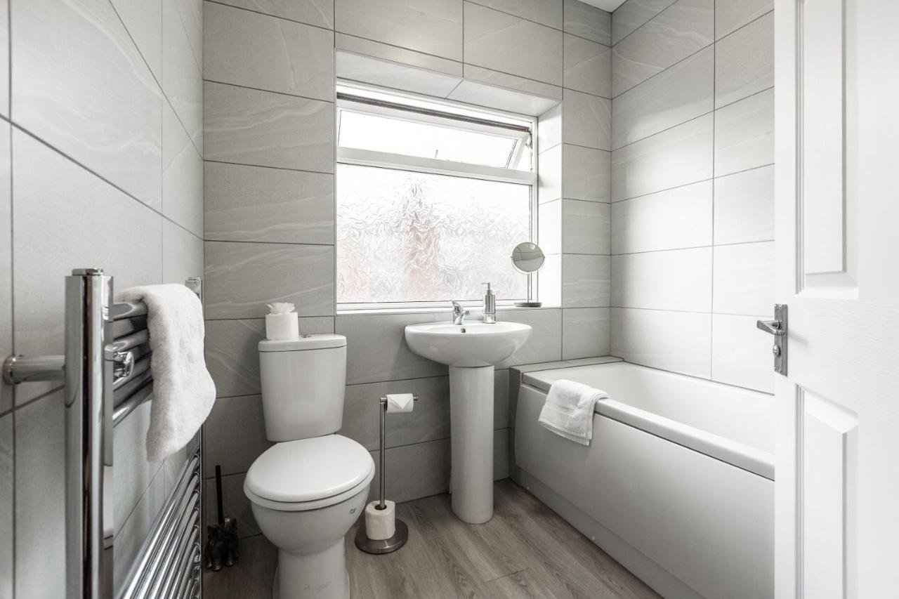 Connaught House - Wi-Fi, Parking, Contractors Villa Preston  Buitenkant foto