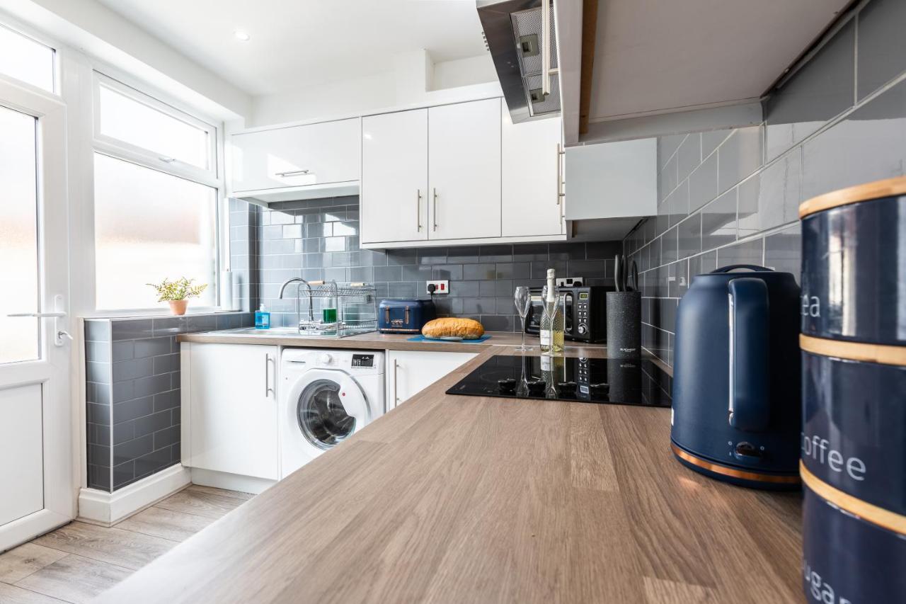 Connaught House - Wi-Fi, Parking, Contractors Villa Preston  Buitenkant foto