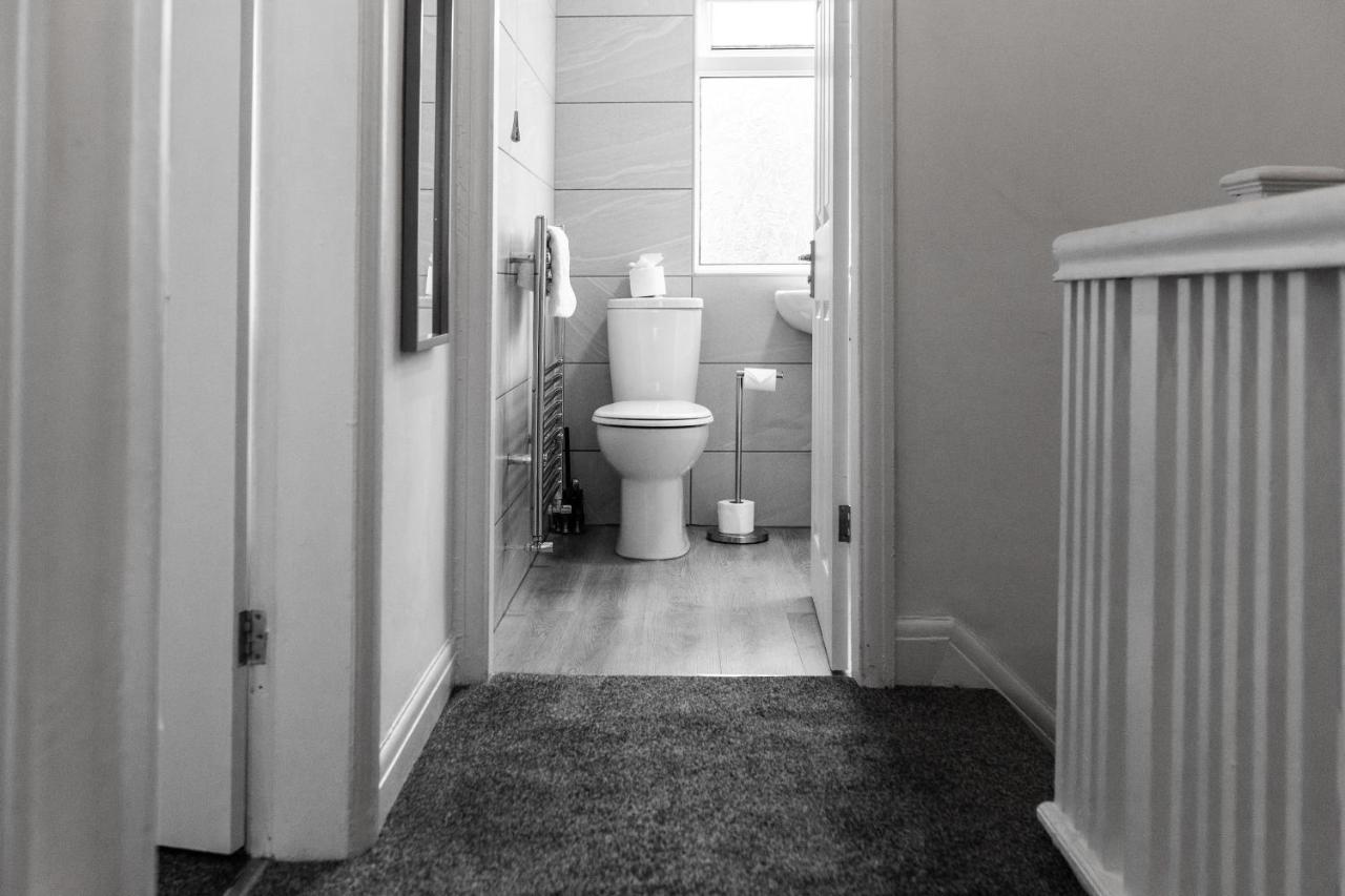 Connaught House - Wi-Fi, Parking, Contractors Villa Preston  Buitenkant foto