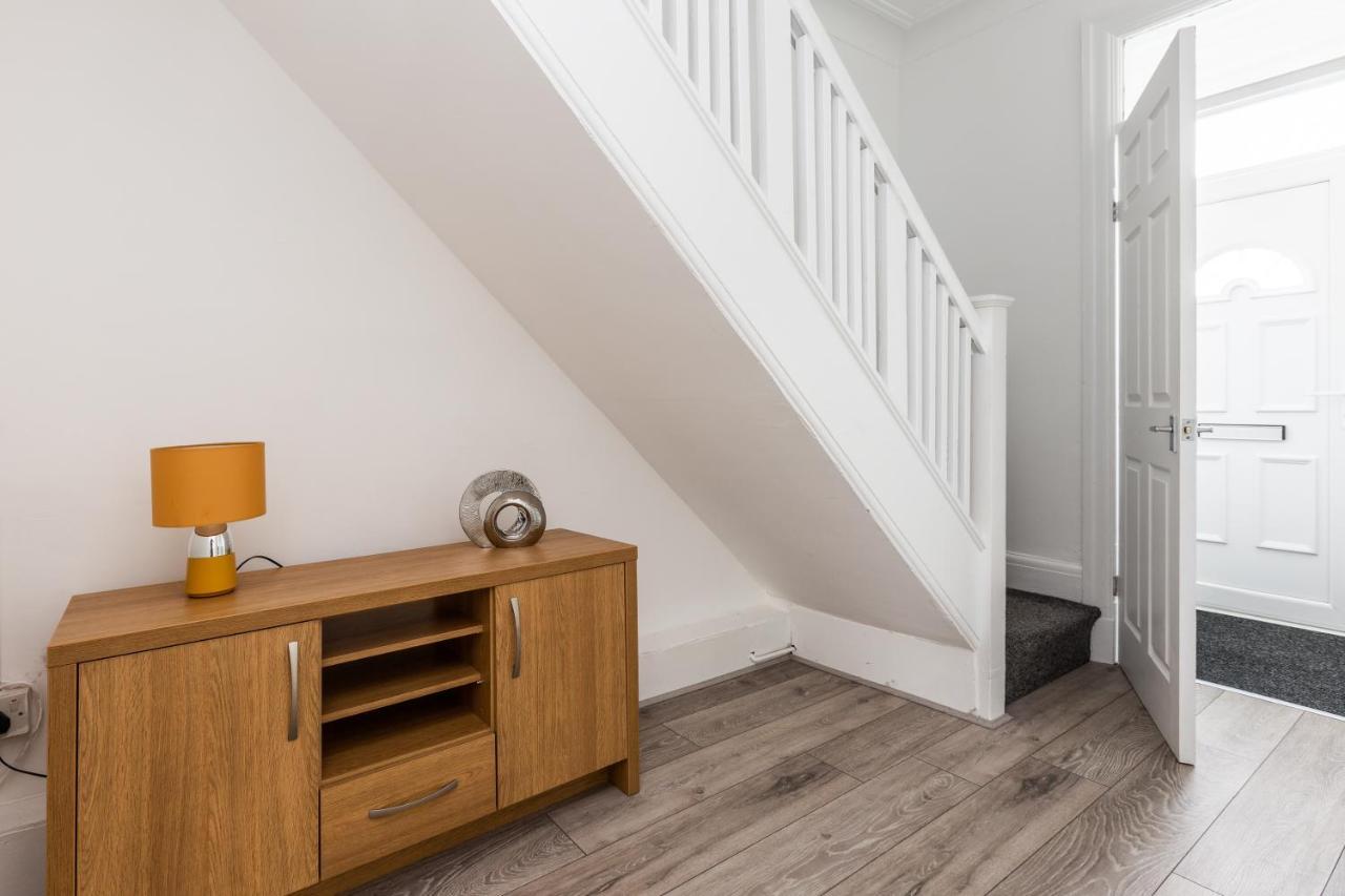 Connaught House - Wi-Fi, Parking, Contractors Villa Preston  Buitenkant foto
