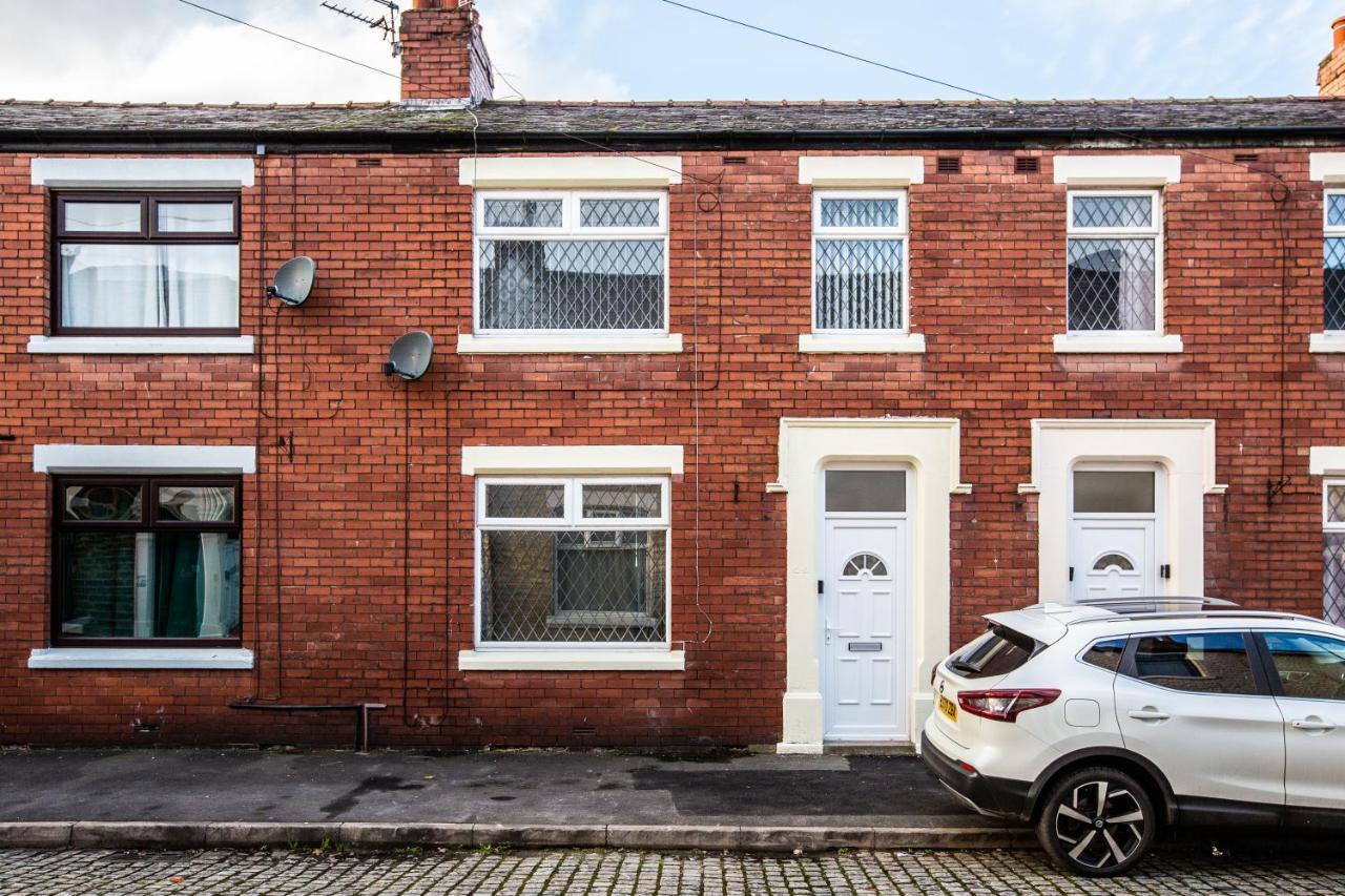 Connaught House - Wi-Fi, Parking, Contractors Villa Preston  Buitenkant foto