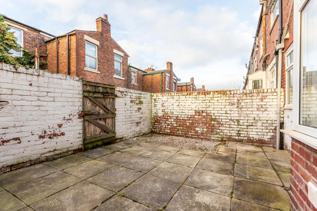 Connaught House - Wi-Fi, Parking, Contractors Villa Preston  Buitenkant foto