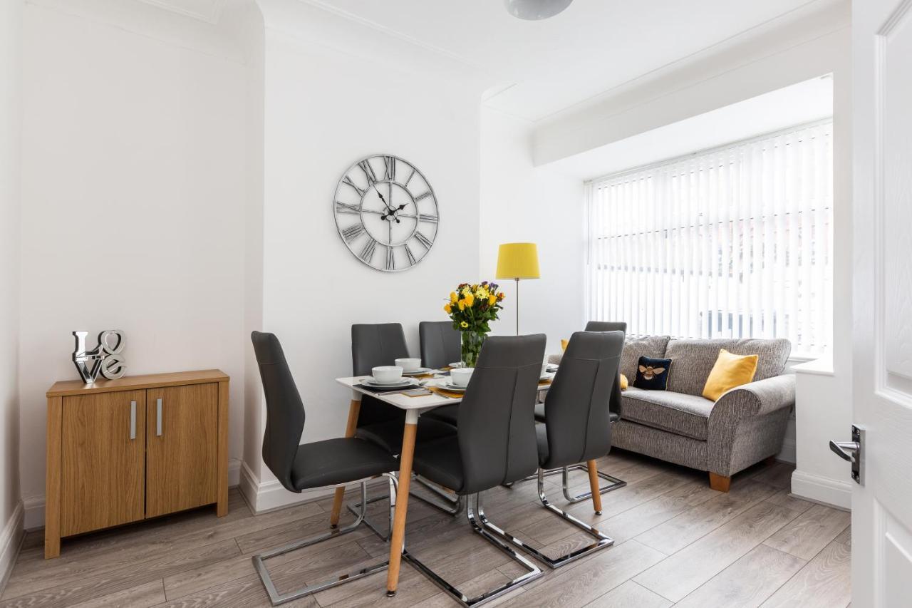Connaught House - Wi-Fi, Parking, Contractors Villa Preston  Buitenkant foto